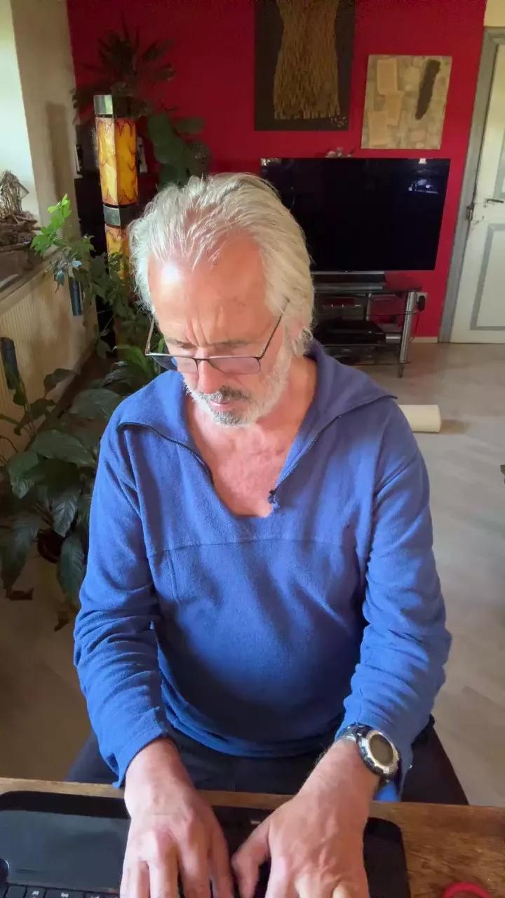 Offline massojoli on Cam4