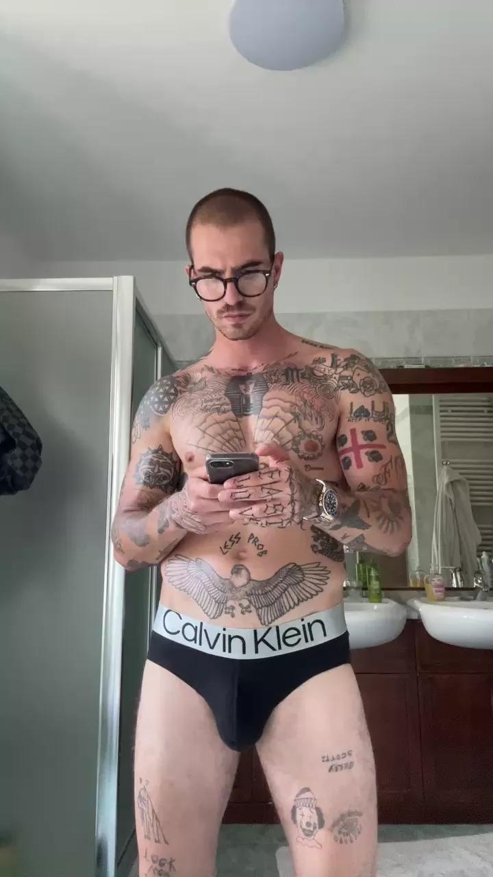 Offline matc_of on Cam4