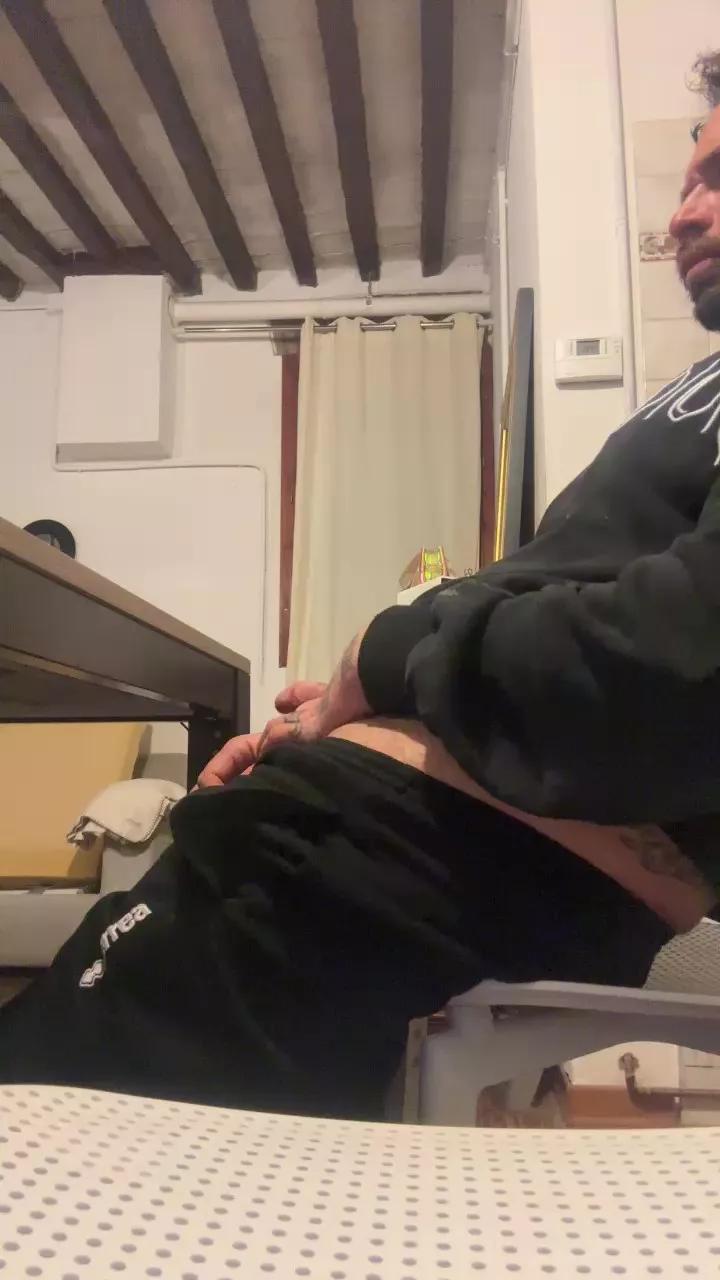 Matteoyves on Cam4 