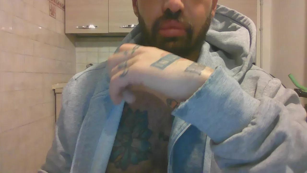 Matteoyves on Cam4 