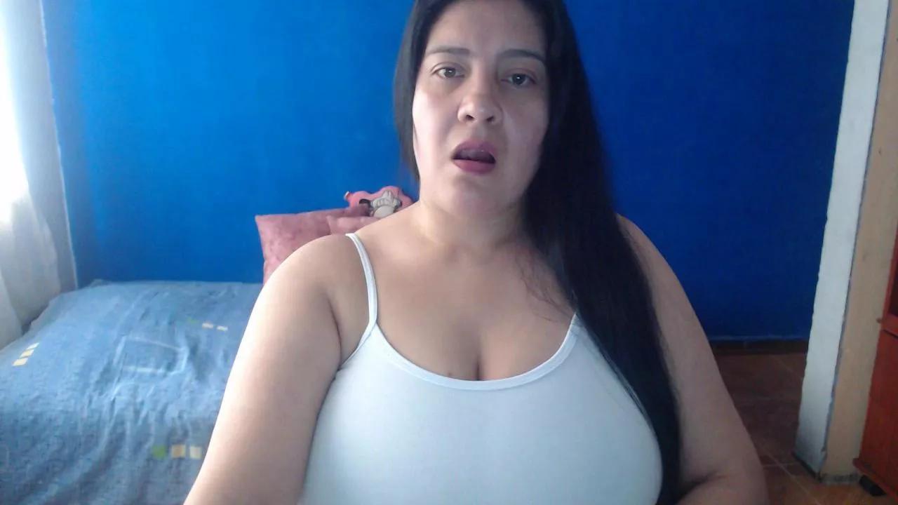 matureealexa on Cam4 