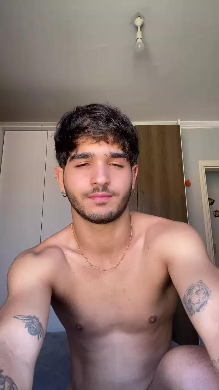Mauriciobueno20 on Cam4 