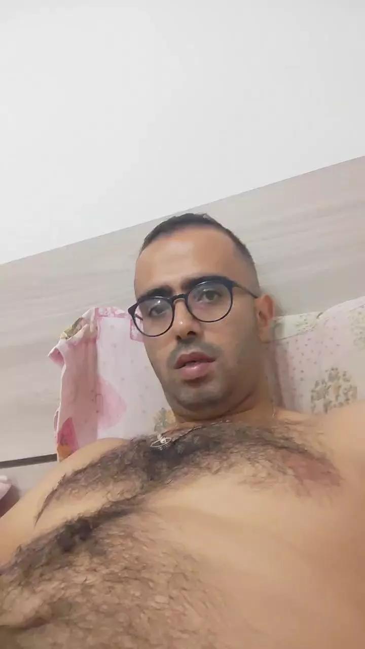 Max1990M on Cam4 