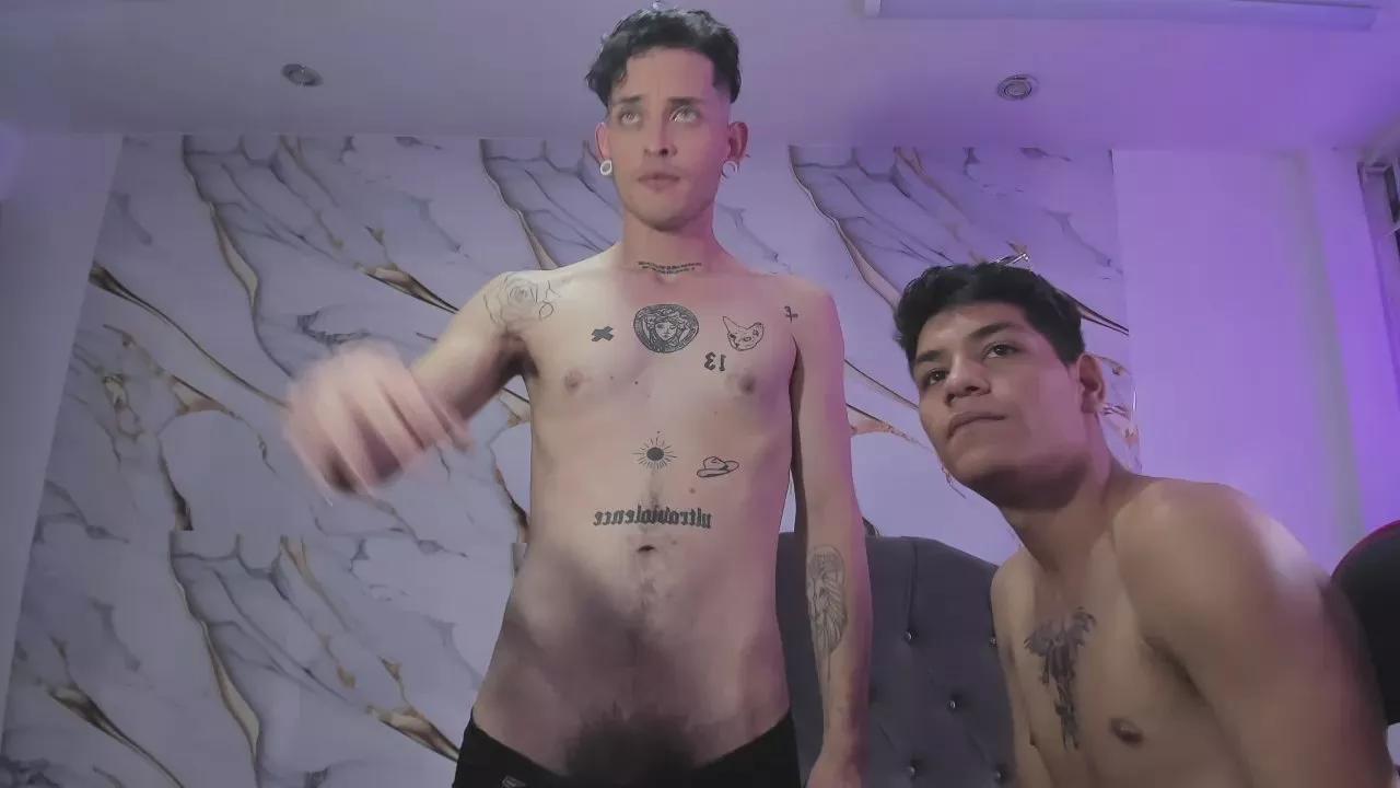 Maxxx_shine on Cam4 