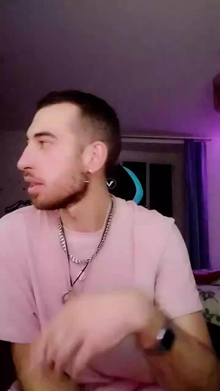 Meastroboris95 on Cam4 