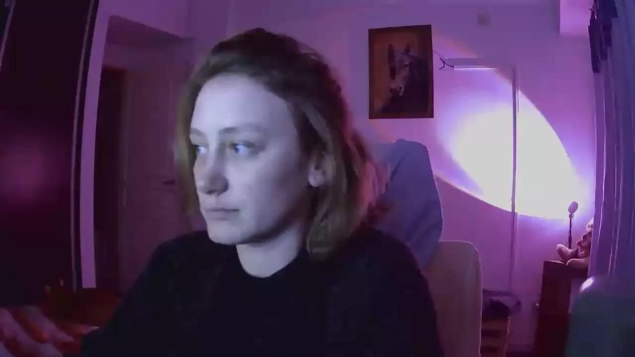 Freechat mediadescocida on Cam4