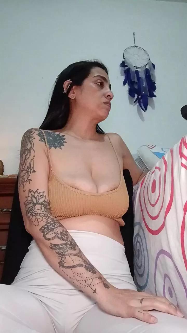 melishanton on Cam4 