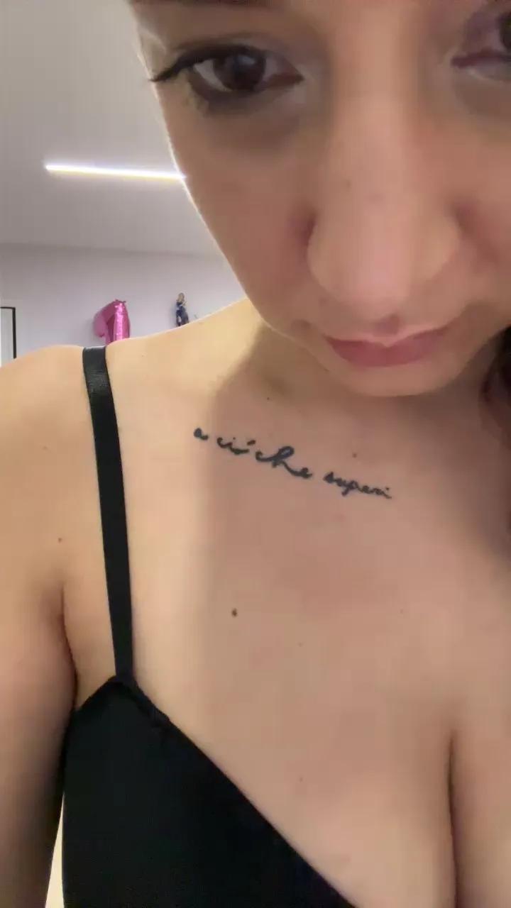 merylu_hot on Cam4