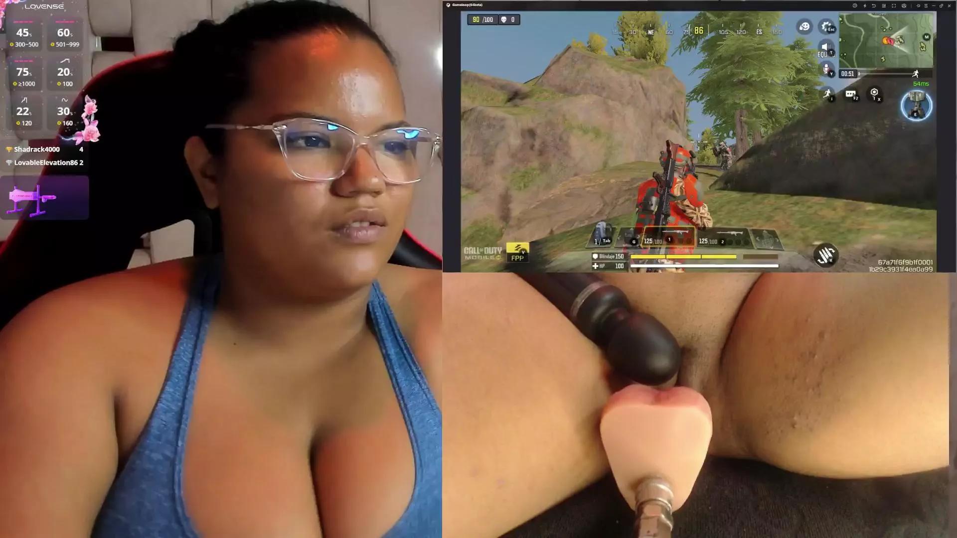 MhiaRey on Cam4 