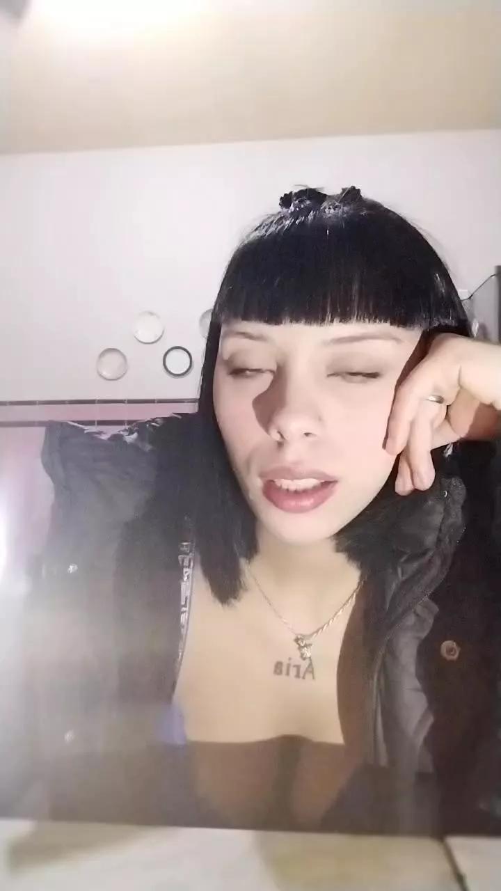 Miababy22 on Cam4 