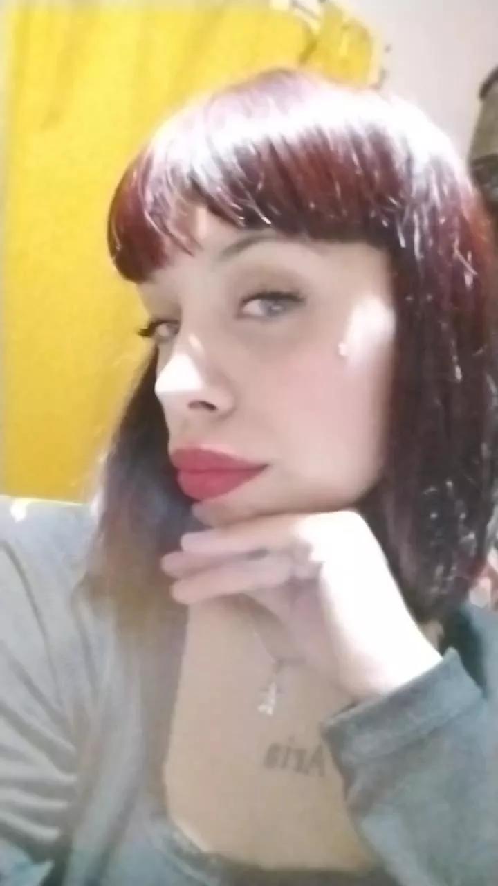 Miababy22 on Cam4 