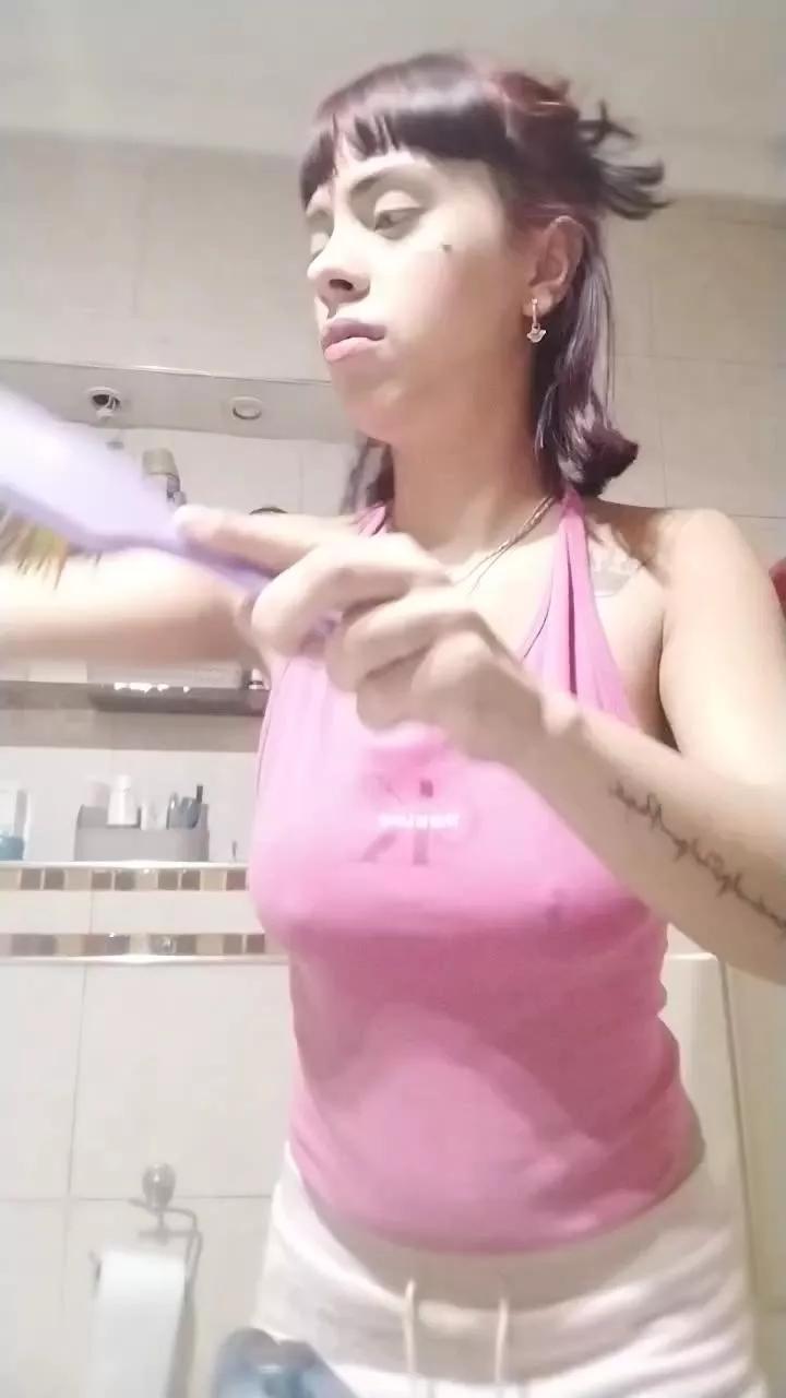 Miababy22 on Cam4 
