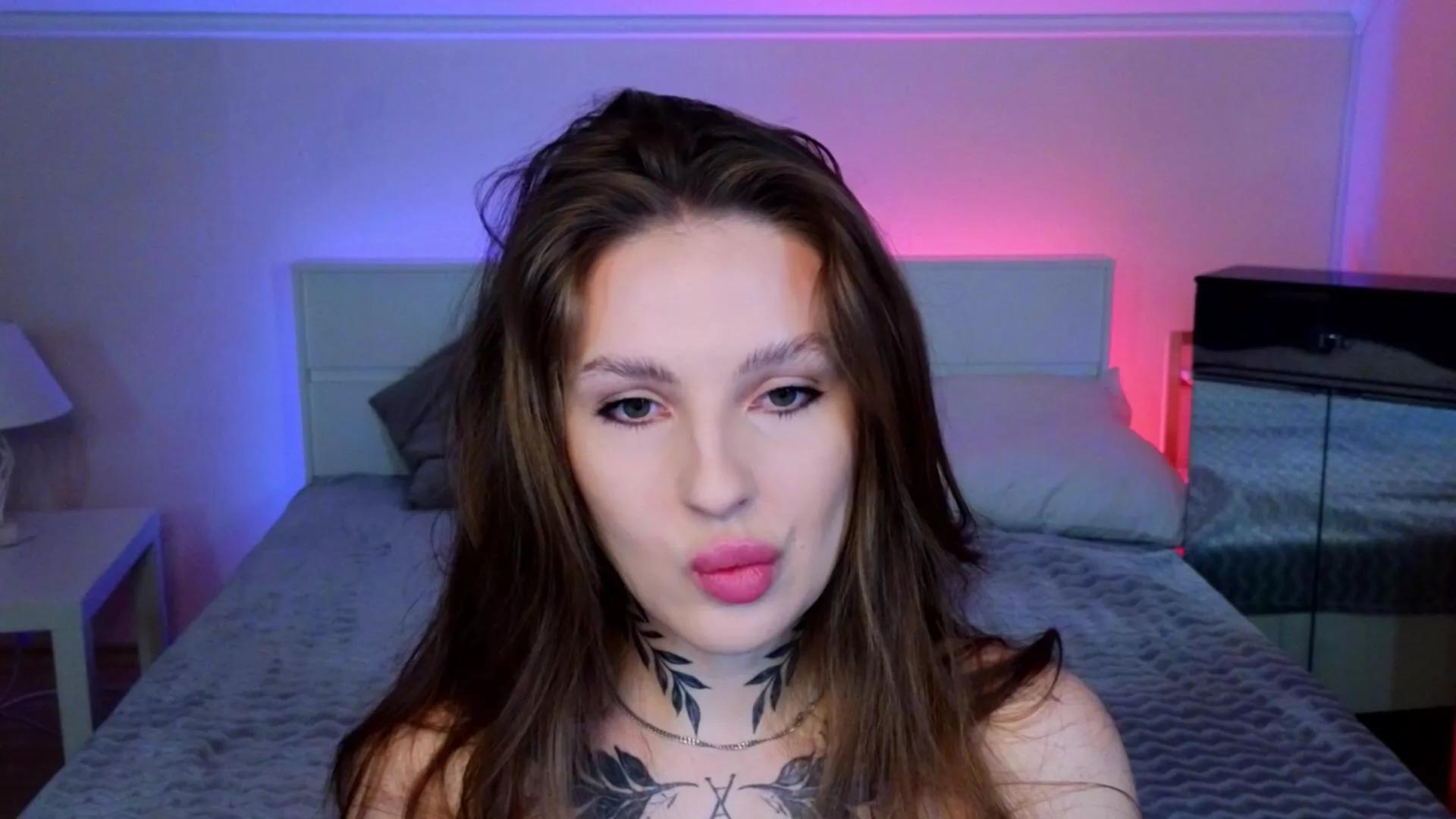 MiaChase on Cam4 