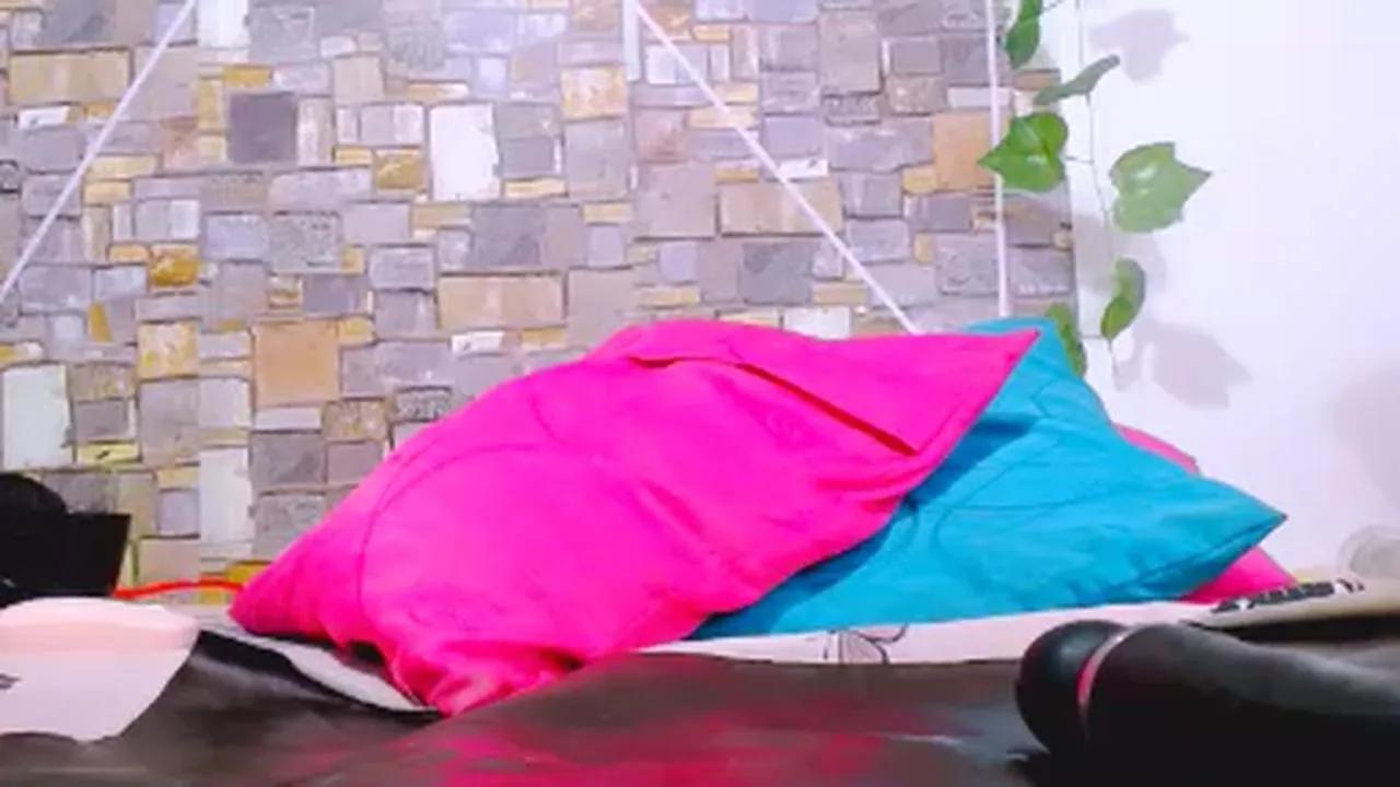 Masturbate to 32 years old miadangerhot from Cam4 miadangerhot from Cam4