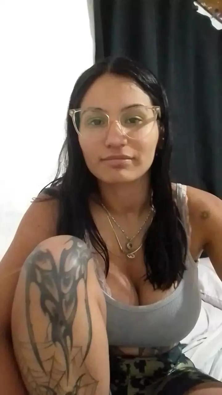 MICALOVERS on Cam4 