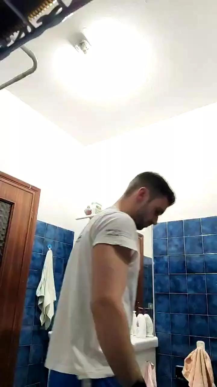 michaelgrandi23 on Cam4 