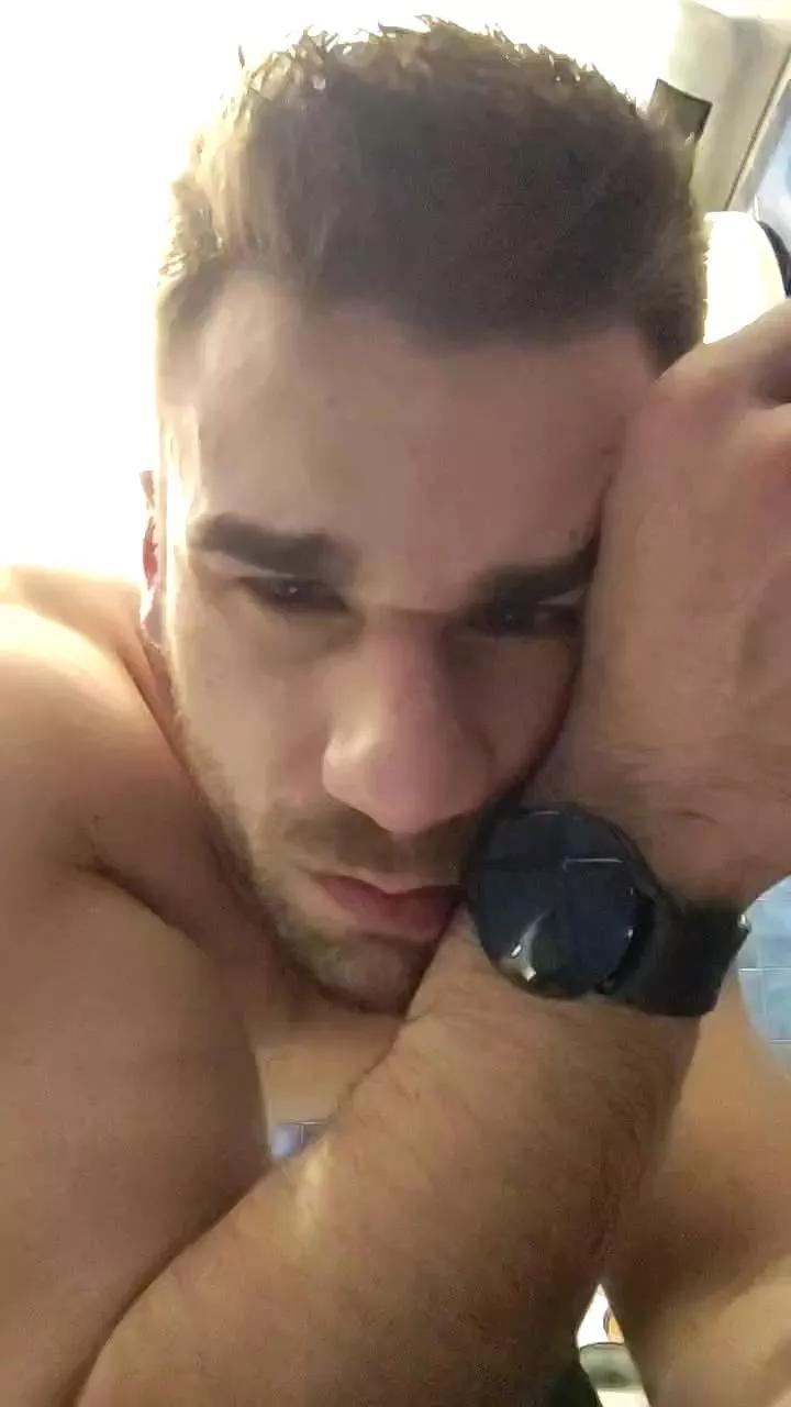 michaelgrandi23 on Cam4 