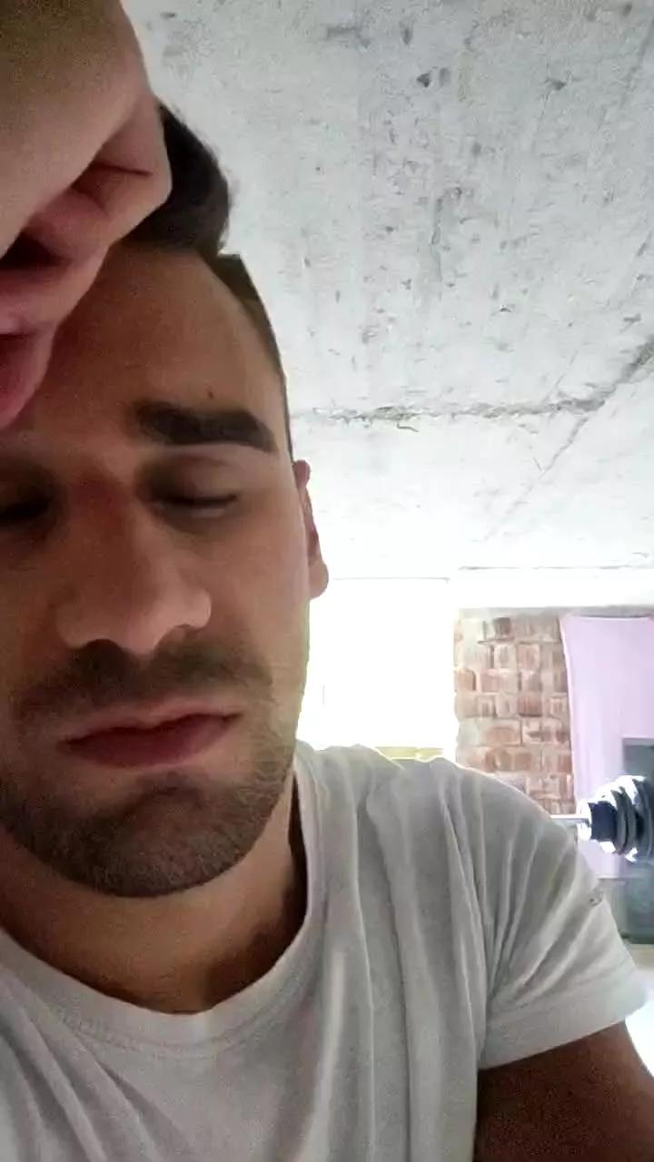 michaelgrandi23 on Cam4 