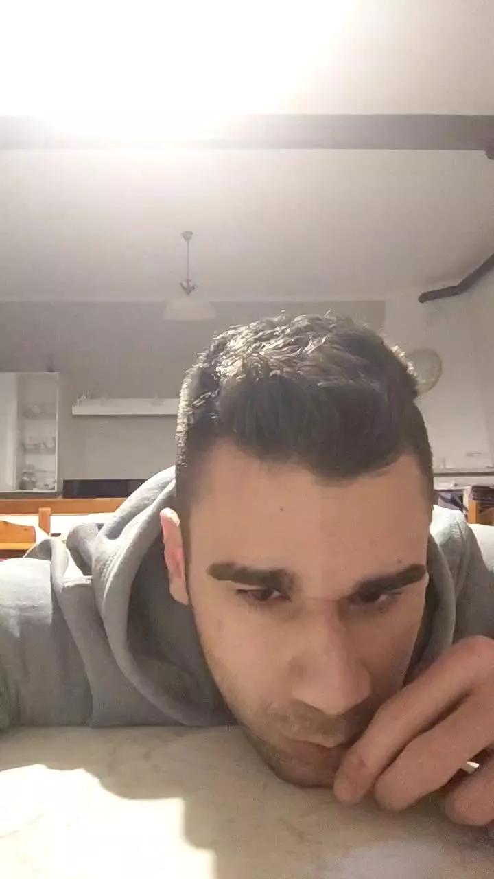 michaelgrandi23 on Cam4 