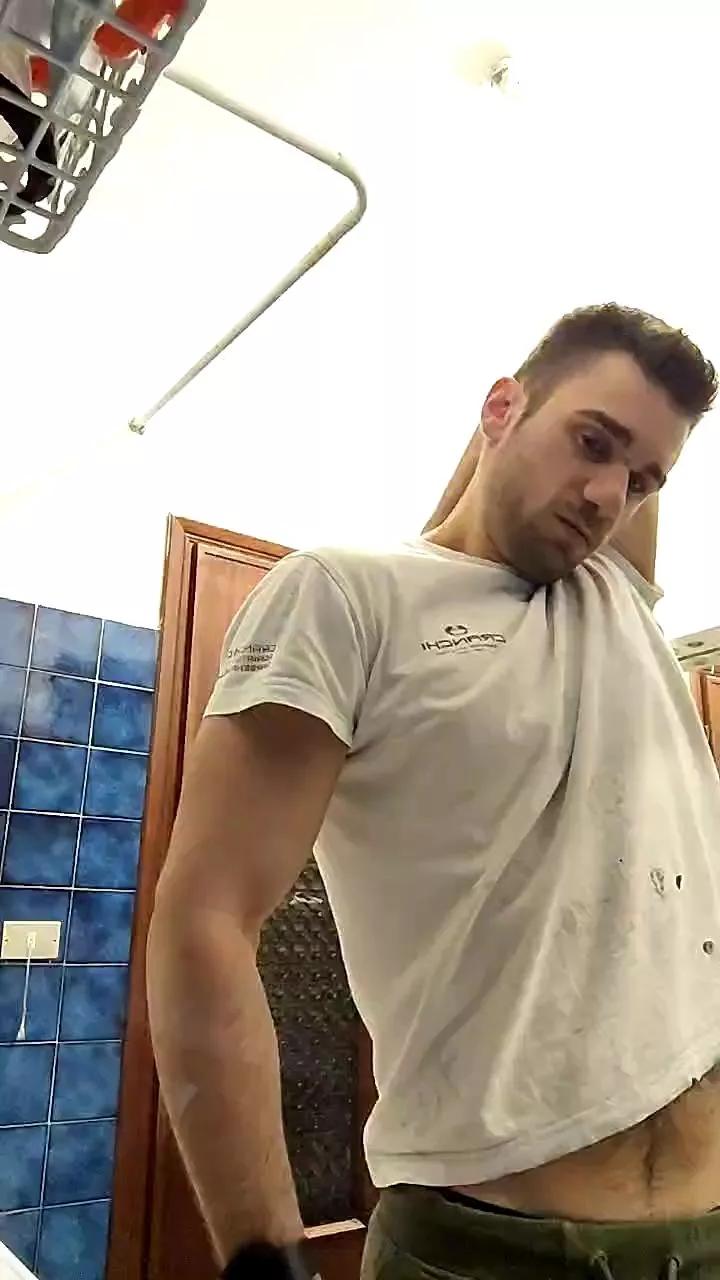 michaelgrandi23 on Cam4 