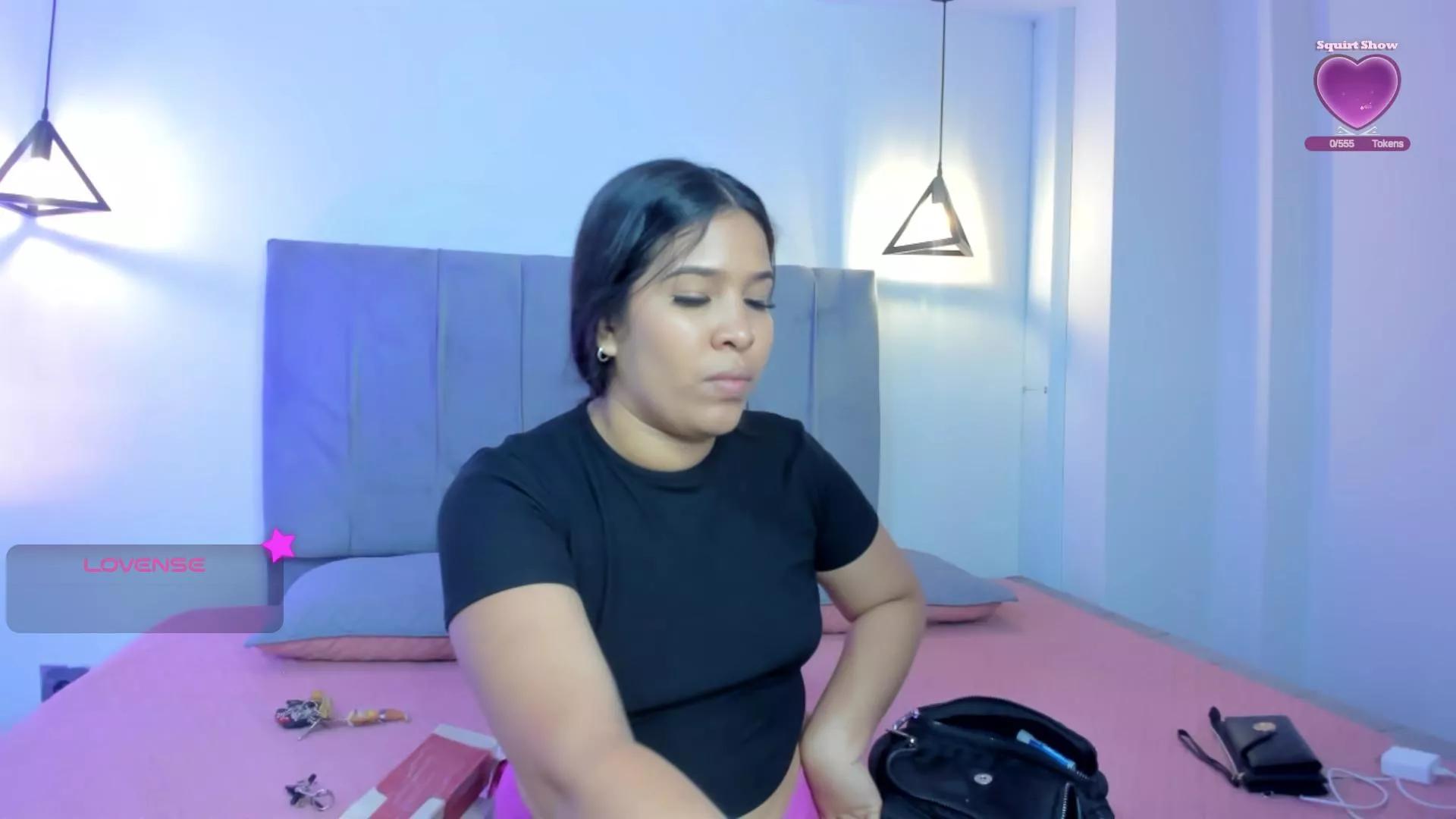 Miiss_Greyy on Cam4 