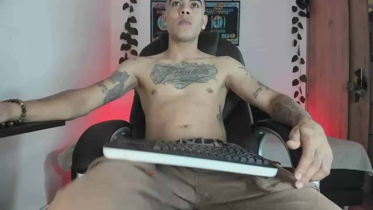 Mikee_scooth on Cam4 