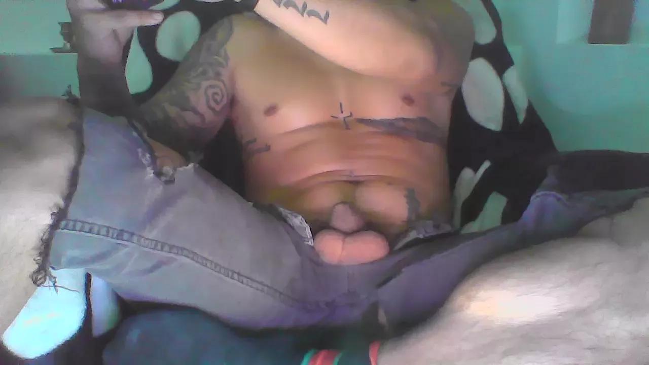 Mikescobar23 on Cam4 