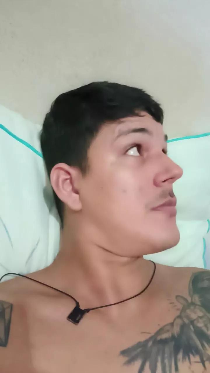 Milk_Br on Cam4 