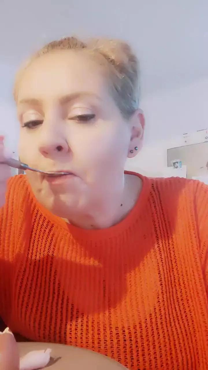 Millaaaaa on Cam4 