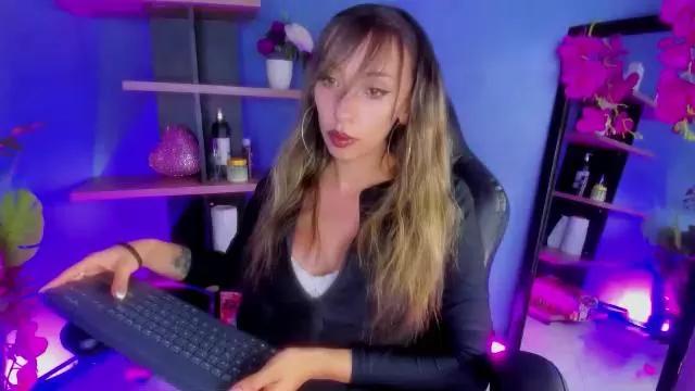 milu_beluci on Cam4 