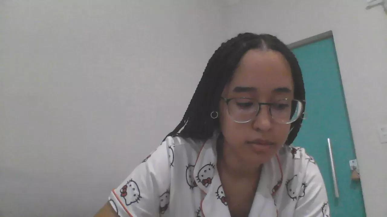 Milyy99 on Cam4 