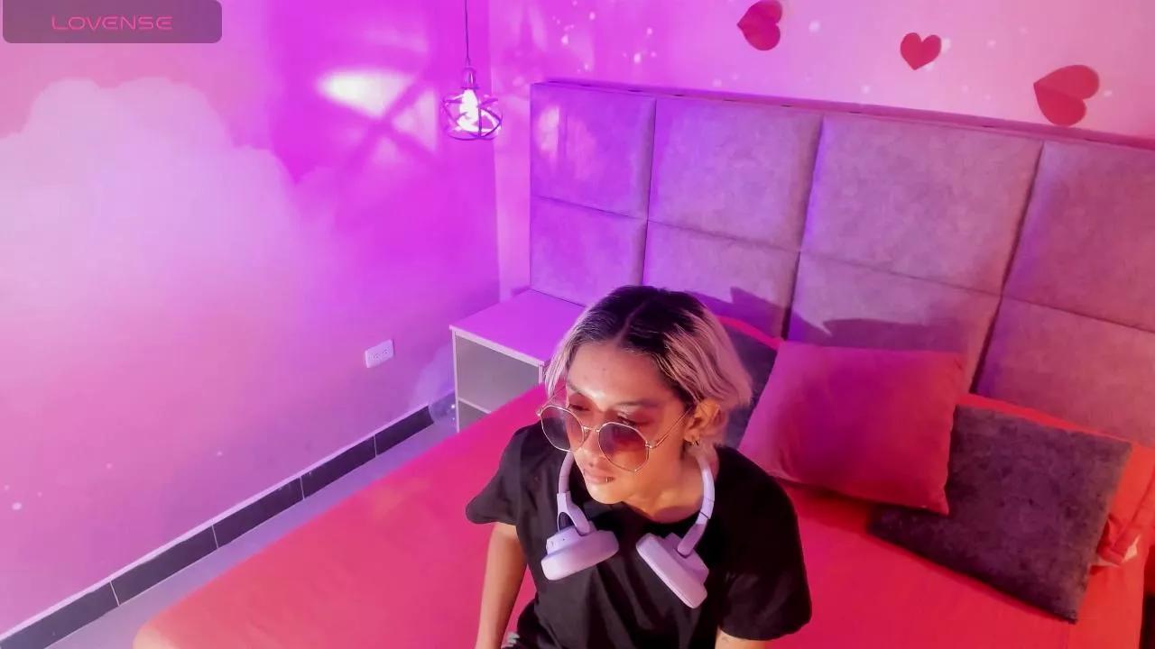min_minjil on Cam4 