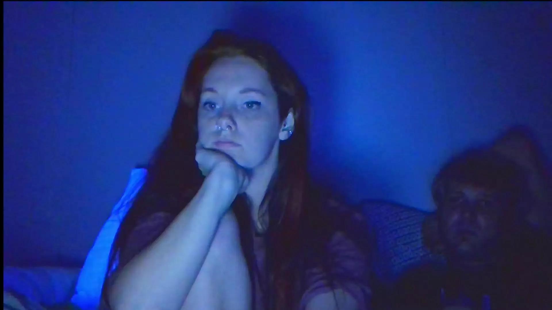 MinxieMoans on Cam4 