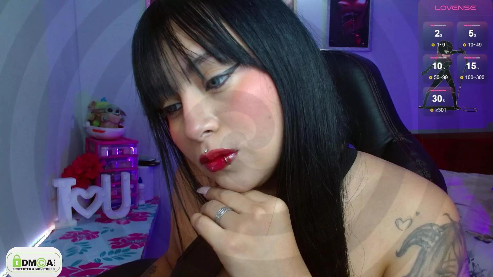 miss_scarllet on Cam4 