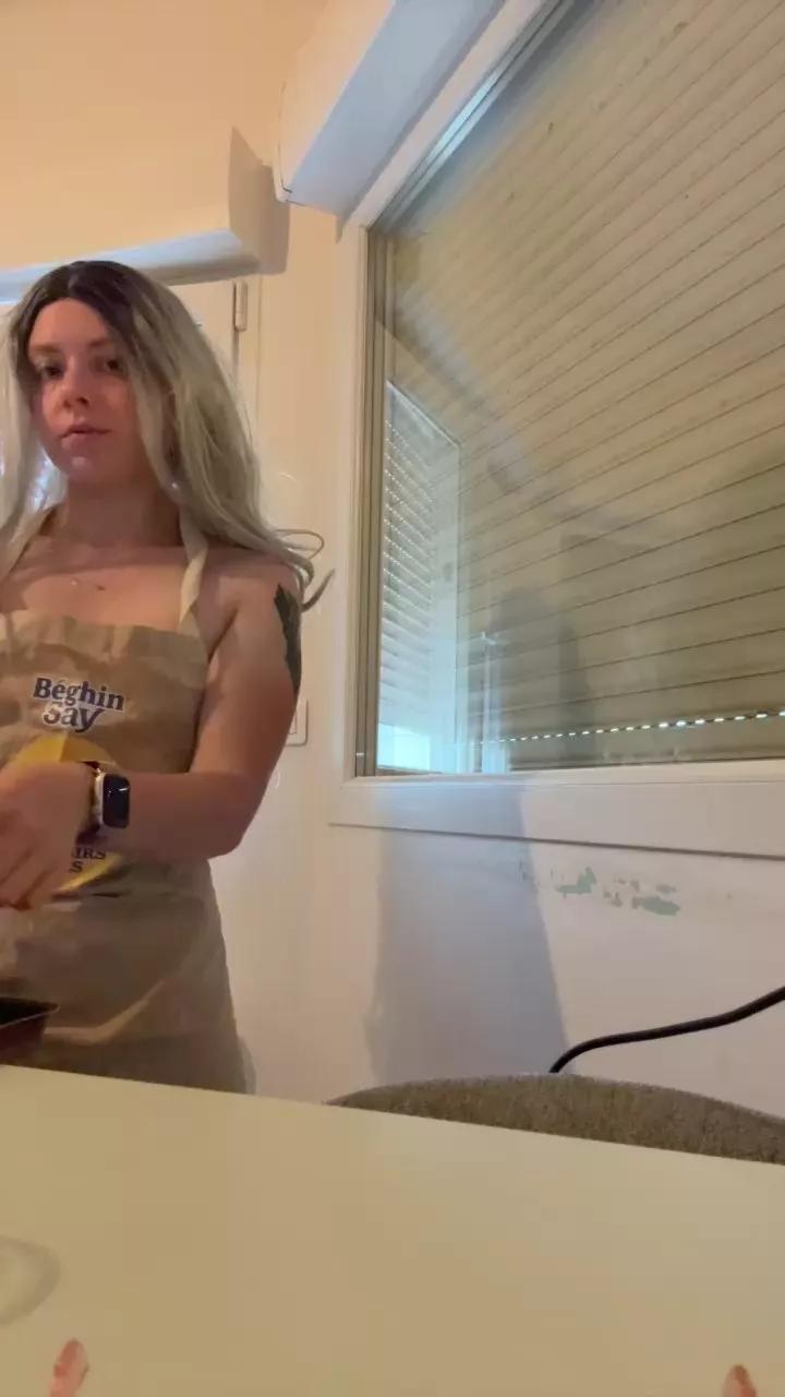 Misslenaanal on Cam4 