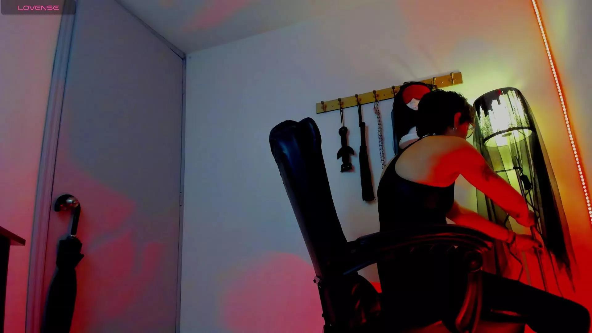 Freechat MistressNyx_cg on Cam4