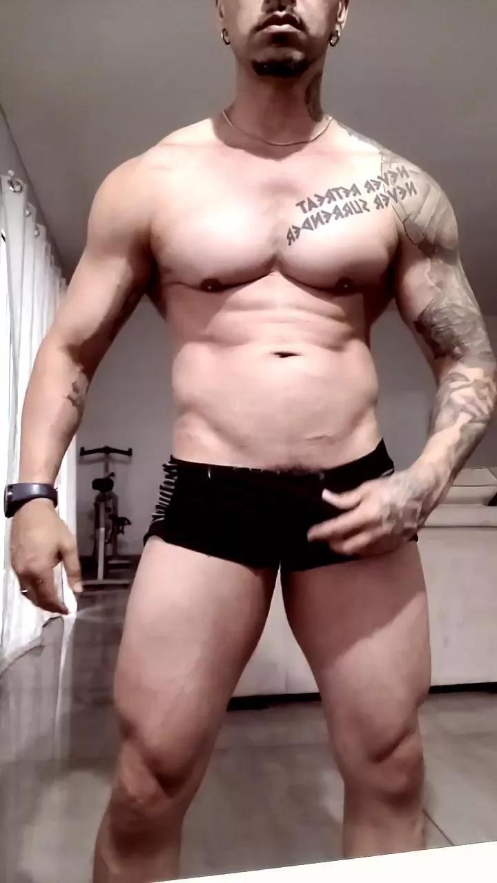 mnBrown on Cam4 