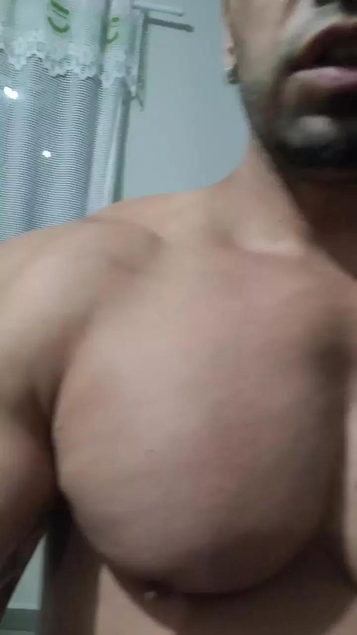 mnBrown on Cam4 