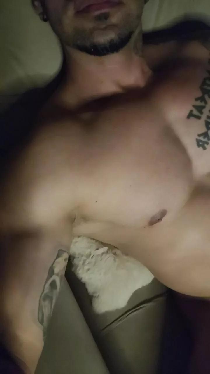 mnBrown on Cam4 