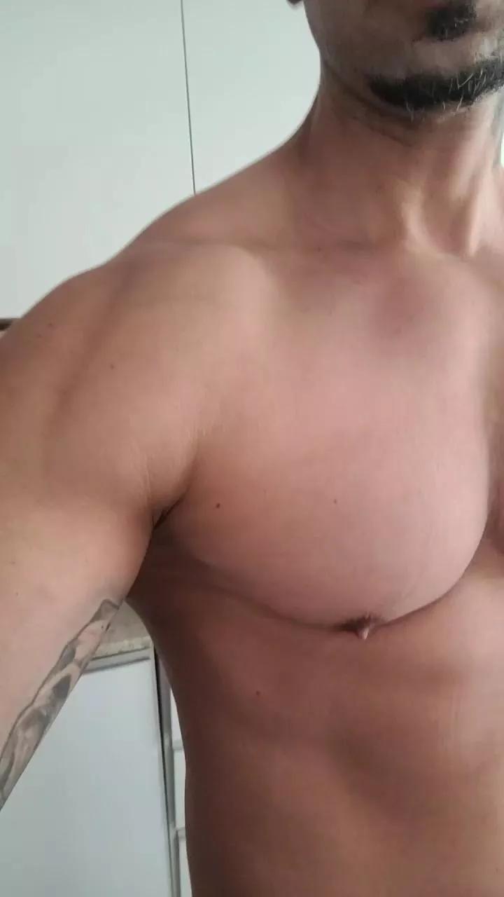mnBrown on Cam4 