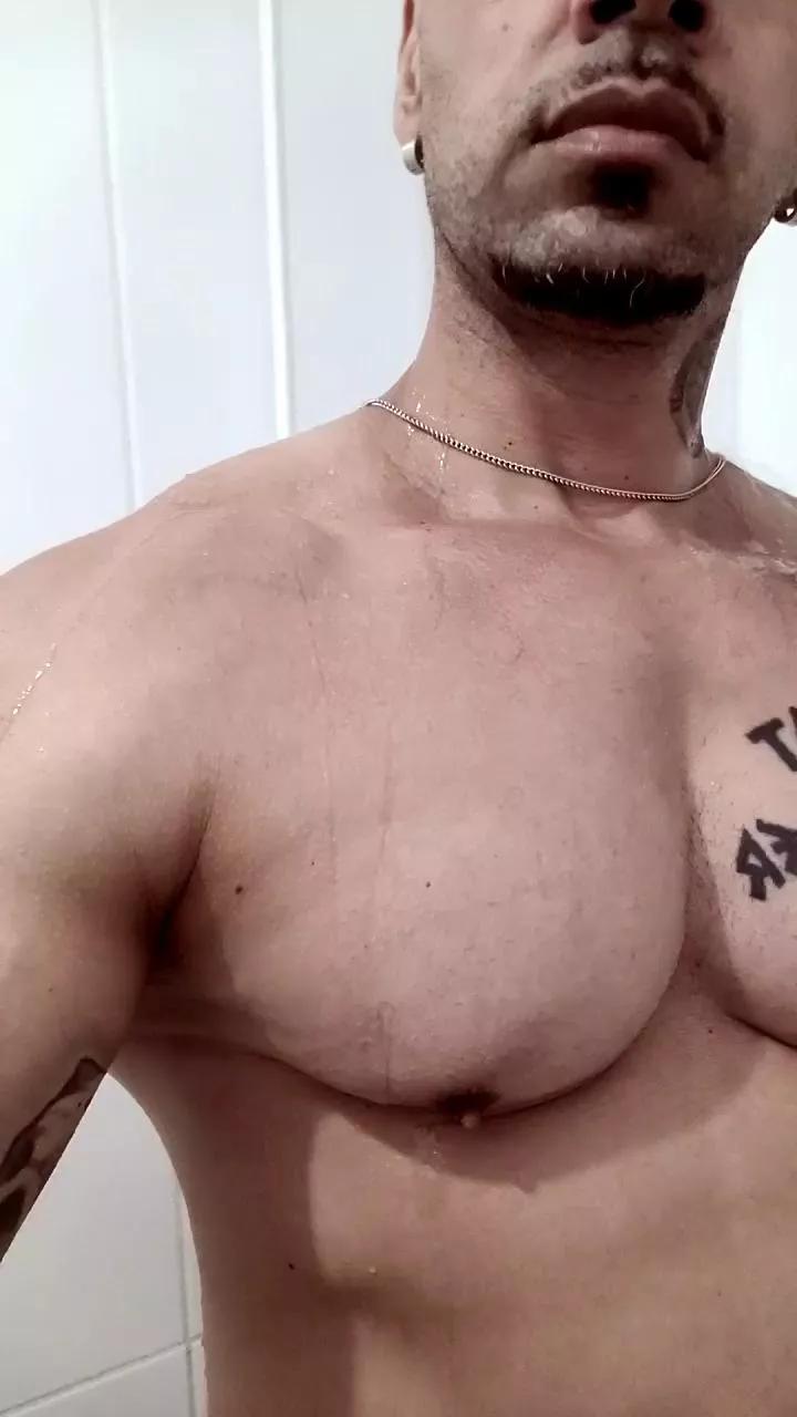mnBrown on Cam4 