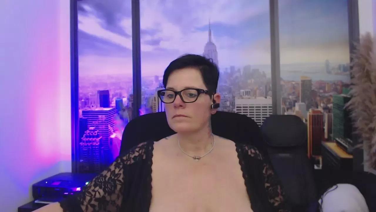 MollySun2 on Cam4 