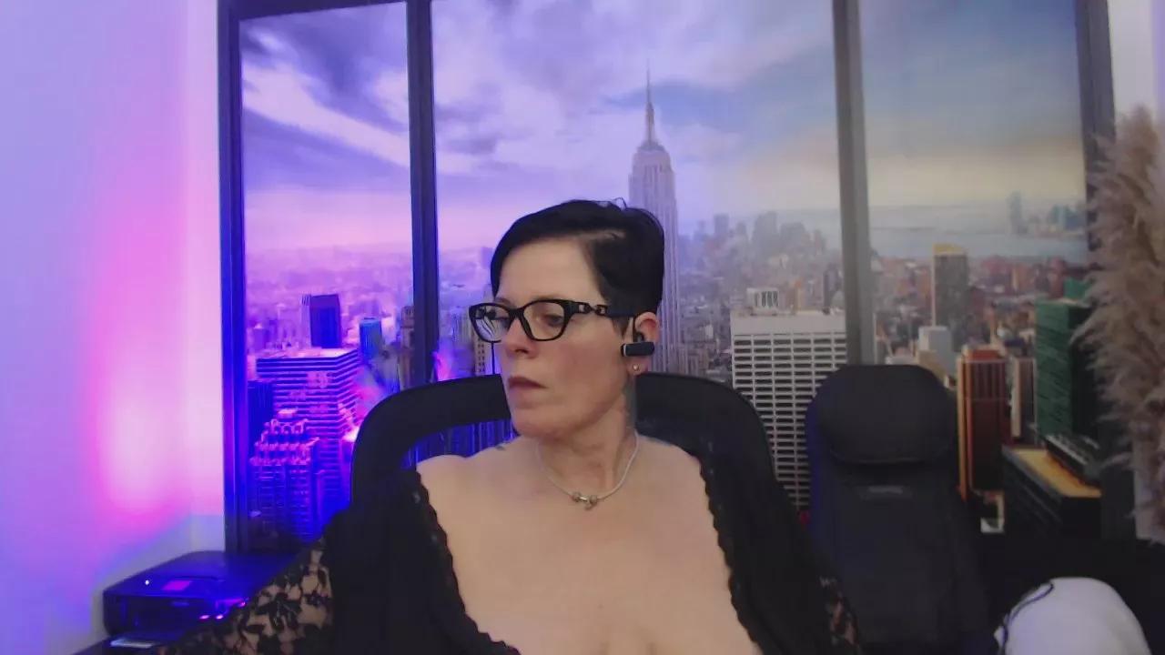 MollySun2 on Cam4 