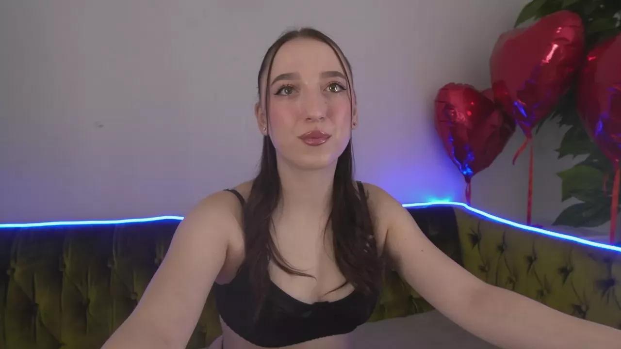 MonAmourrrR on Cam4 