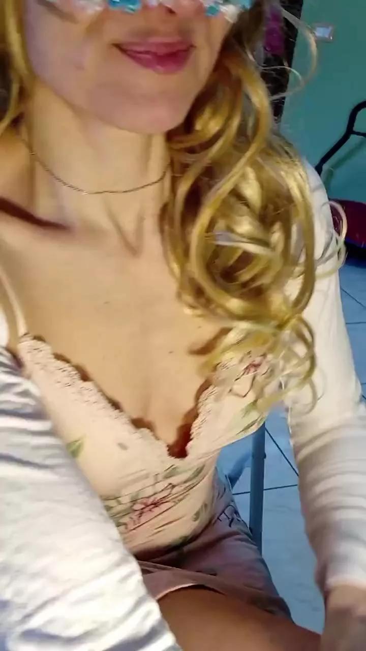 Monella78 on Cam4 