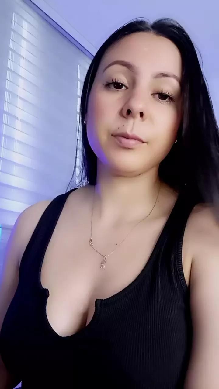 MonyCat_ on Cam4 