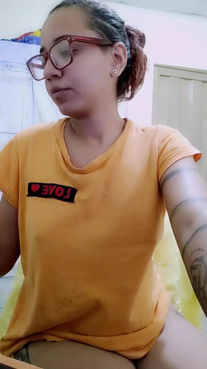 Mora69x on Cam4 