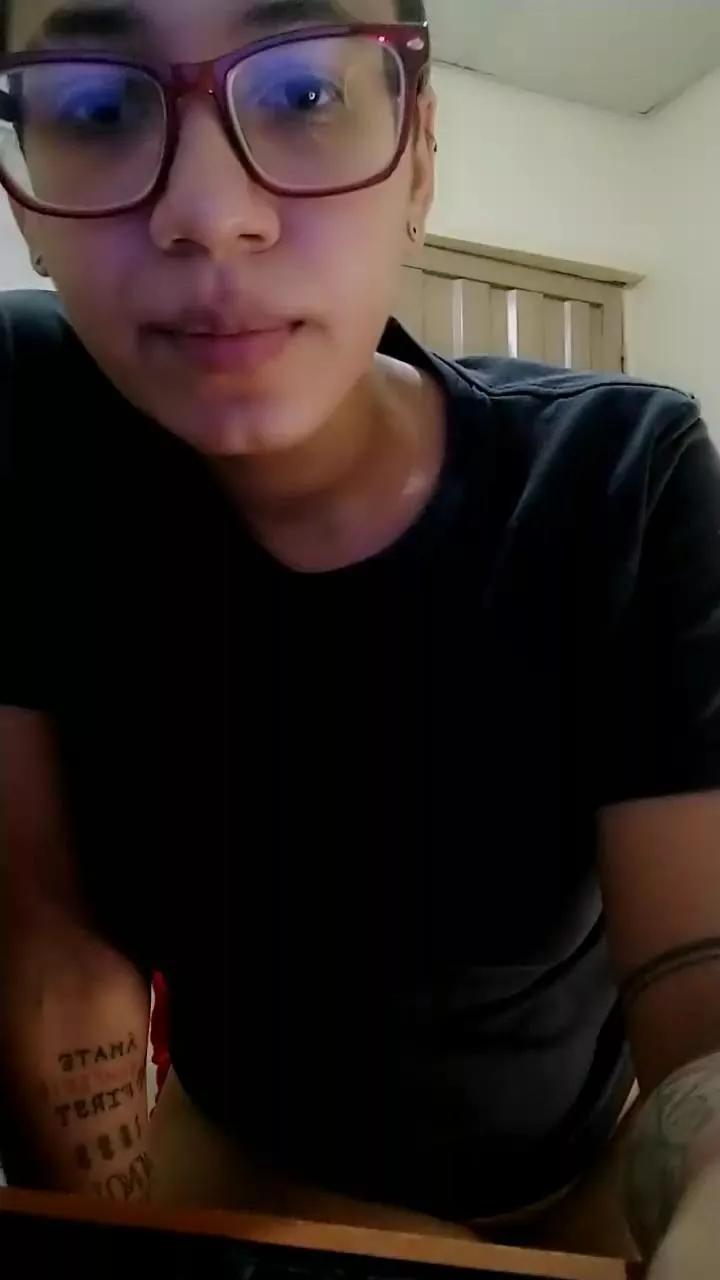 Mora69x on Cam4 
