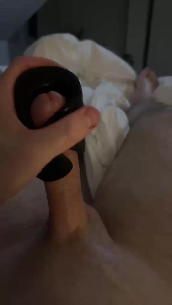 Mrcumalot88 on Cam4 