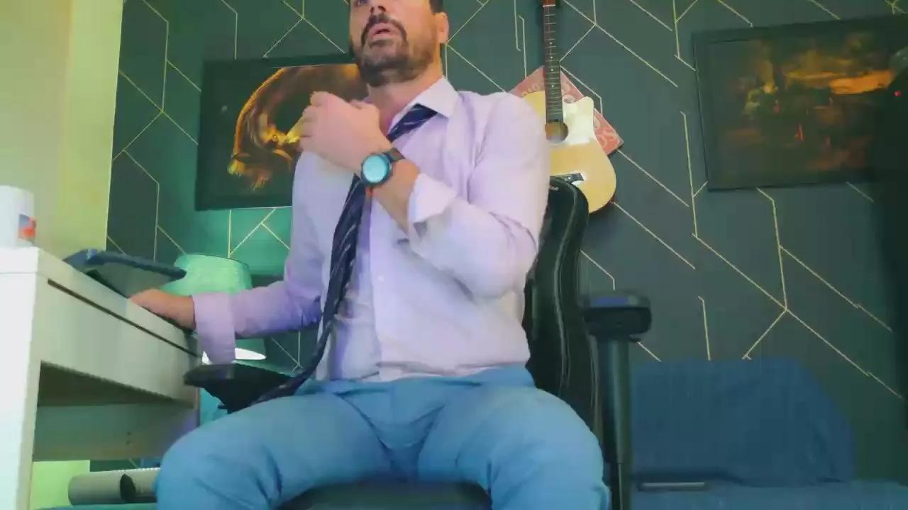 Offline MrSunday on Cam4